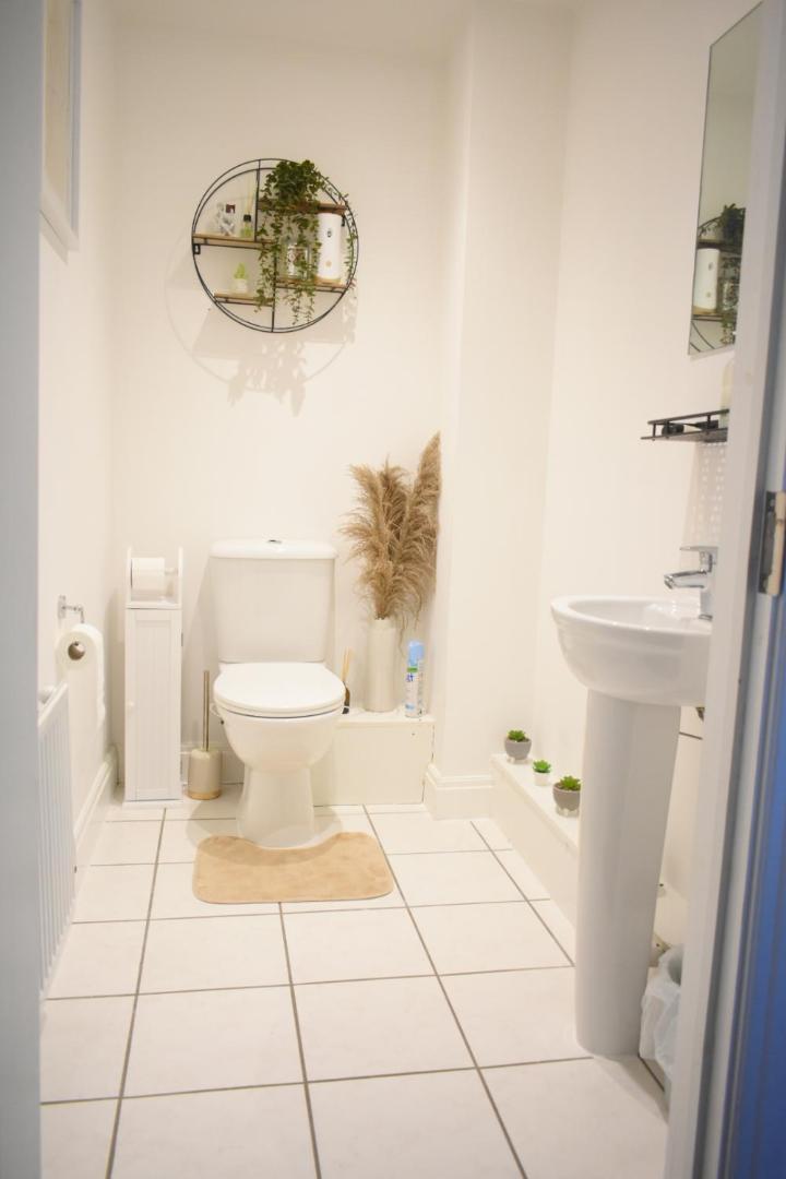 Luxury 2 Bedroom Northampton Townhouse With Balcony מראה חיצוני תמונה